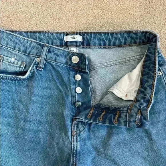 Forever 21 distressed blue straight leg jeans in size 28 - Picture 3 of 6